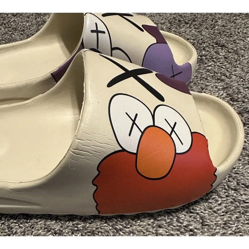 Elmo slides size 7-8 Men's